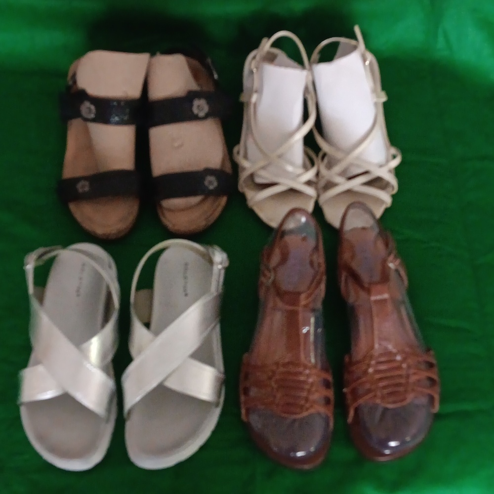 Lot of 4 Pairs of Sandals Size 7
